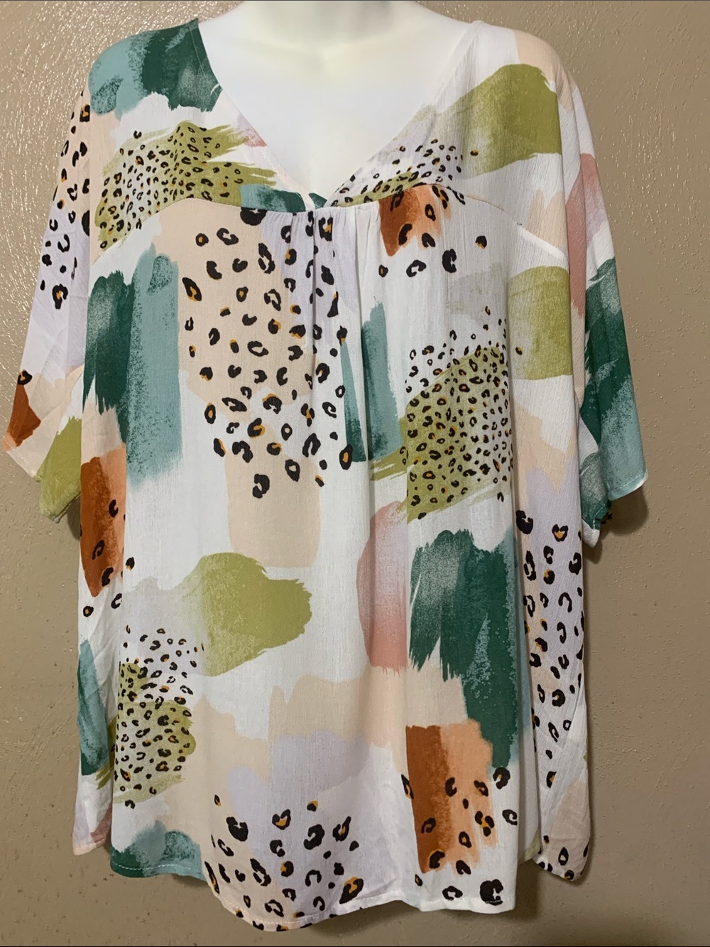 Cotton Bleu size L V-Neck Abstract Leopard Print Tunic Top Green & Neutral